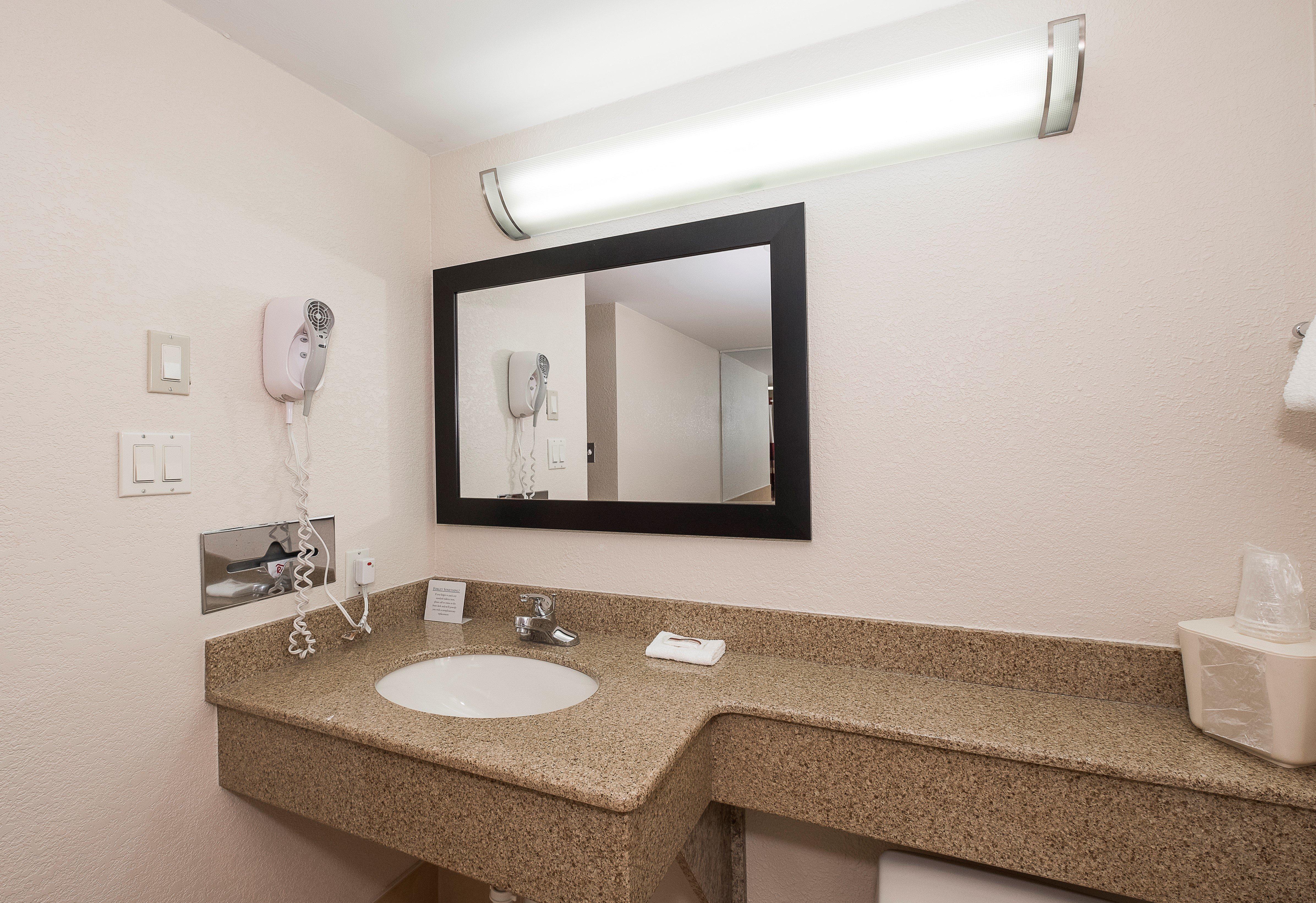 Red Roof Inn & Suites Mt Holly - Mcguire Afb Westampton Exterior photo