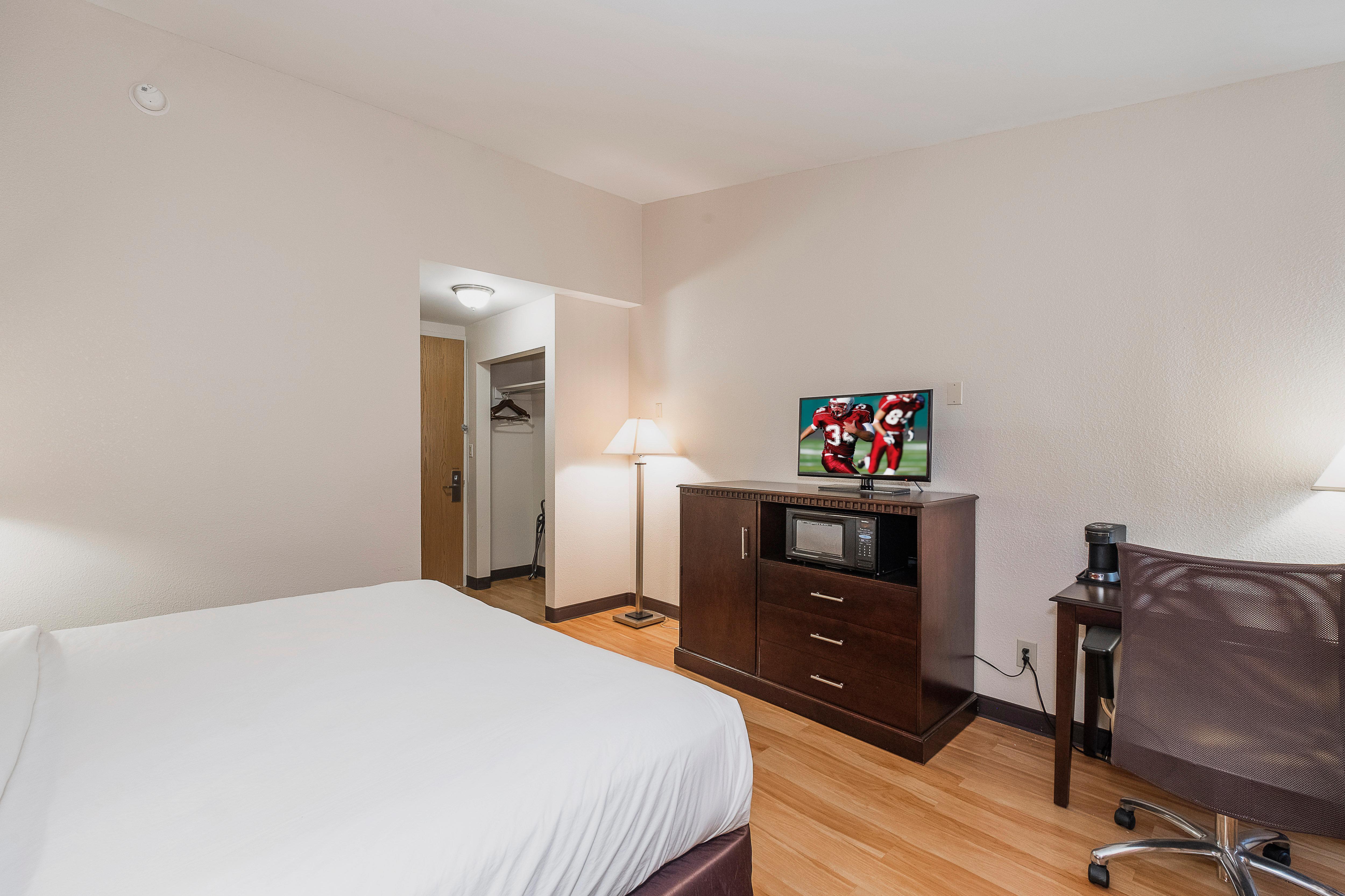 Red Roof Inn & Suites Mt Holly - Mcguire Afb Westampton Exterior photo