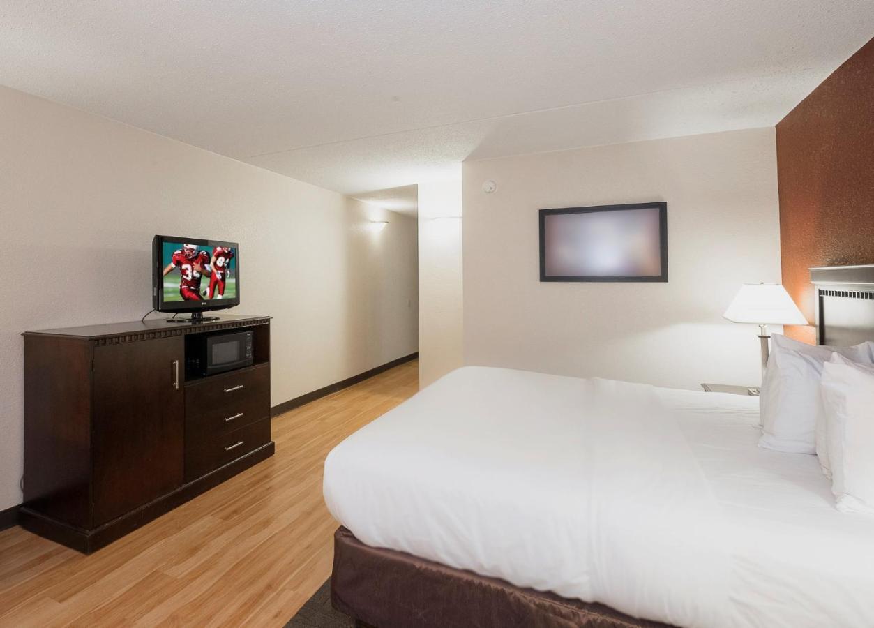 Red Roof Inn & Suites Mt Holly - Mcguire Afb Westampton Exterior photo