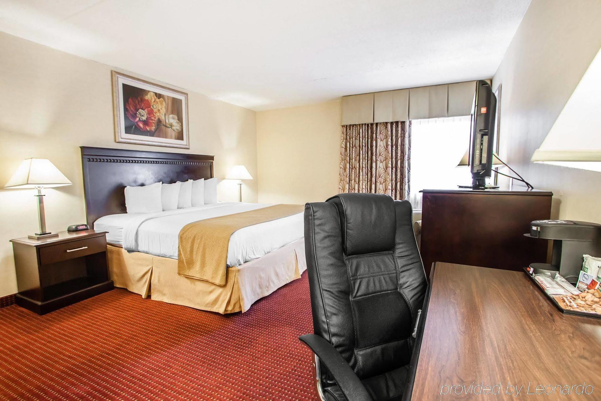 Red Roof Inn & Suites Mt Holly - Mcguire Afb Westampton Exterior photo