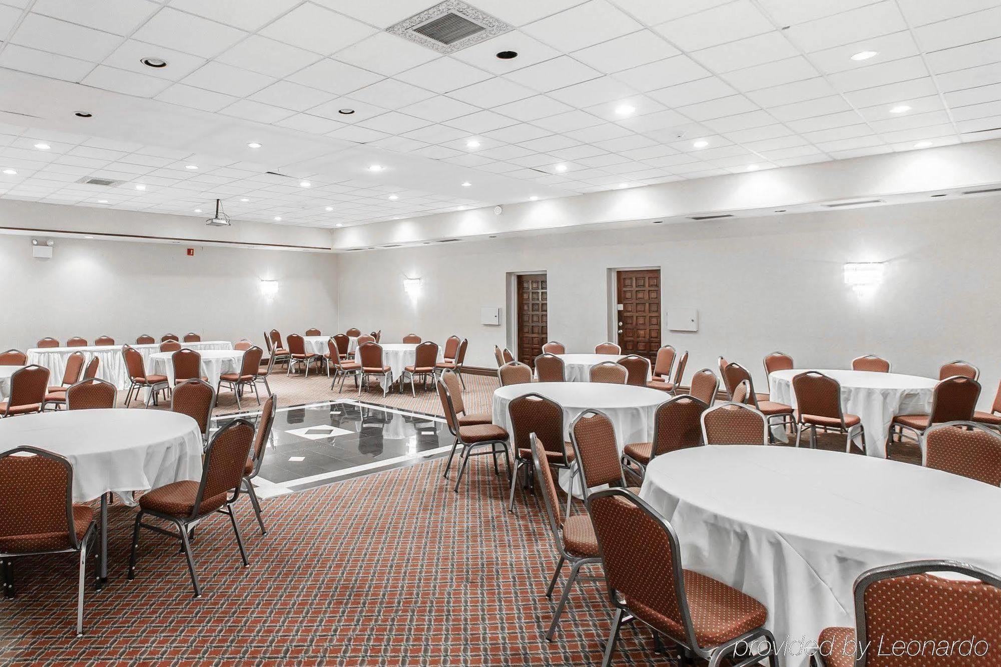 Red Roof Inn & Suites Mt Holly - Mcguire Afb Westampton Exterior photo