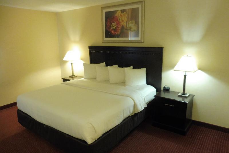 Red Roof Inn & Suites Mt Holly - Mcguire Afb Westampton Exterior photo
